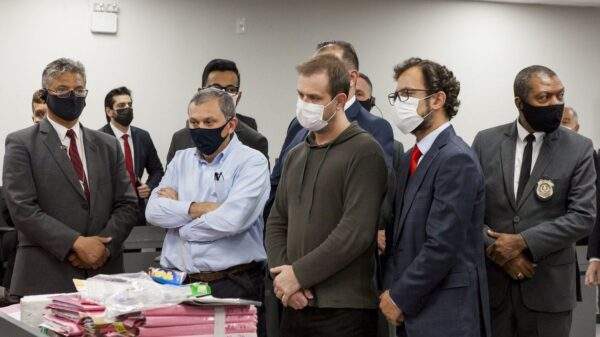 A imagem mostra os réus do caso Boate kiss